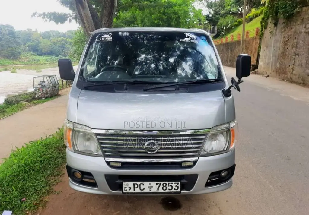 Nissan E25 2006 Van (Used)