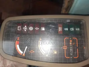 Hitachi EX120-3 2010 Heavy-Duty (Used)
