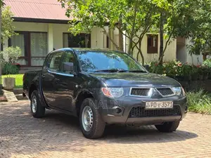 Mitsubishi L200 2WD 2011 Pickup (Used)