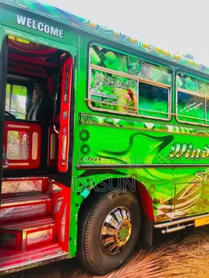 Ashok-Leyland Leyland 2010 Bus (Used)