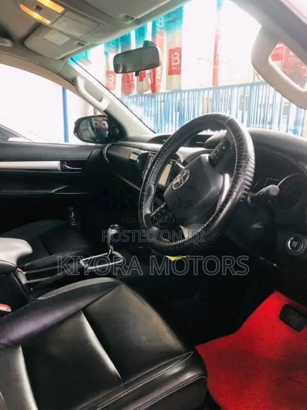 Toyota Hilux V Grade 2020 Pickup (Used)