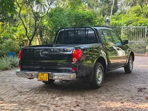 Mitsubishi L200 2WD 2013 Pickup (Used)