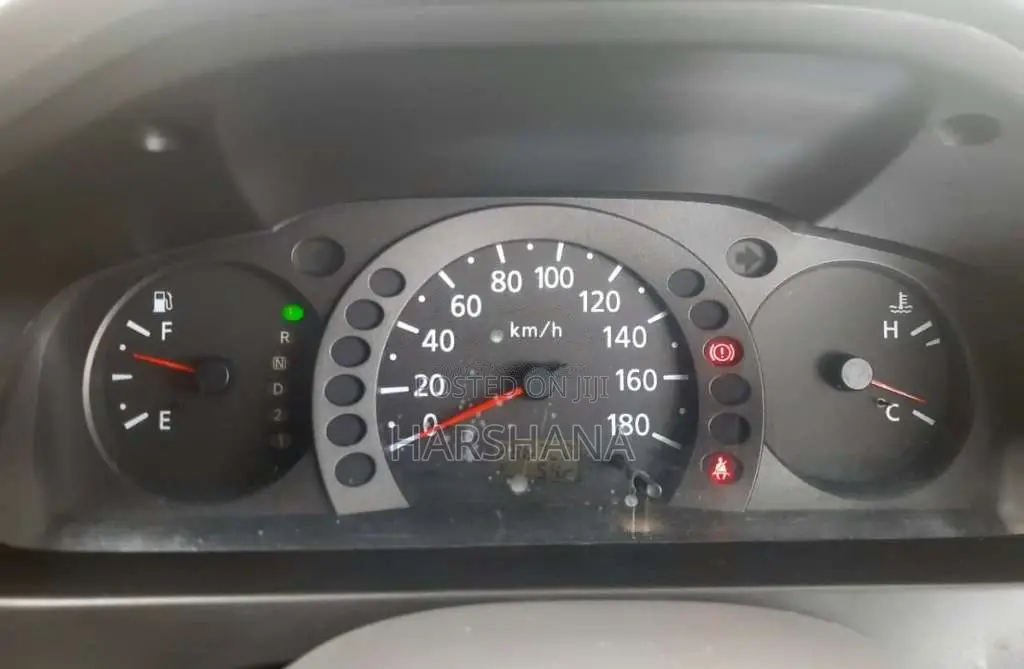 Nissan E25 2006 Van (Used)