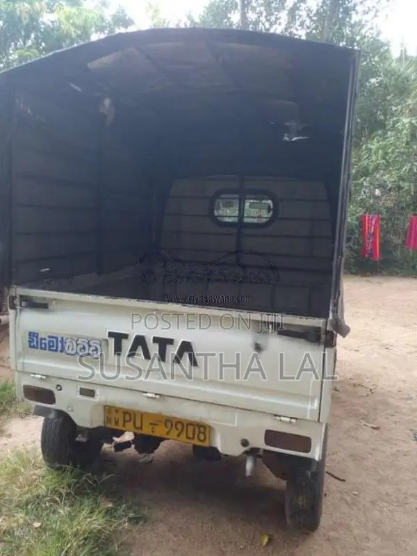 Tata Dimo Batti 2013 Lorry (Used)