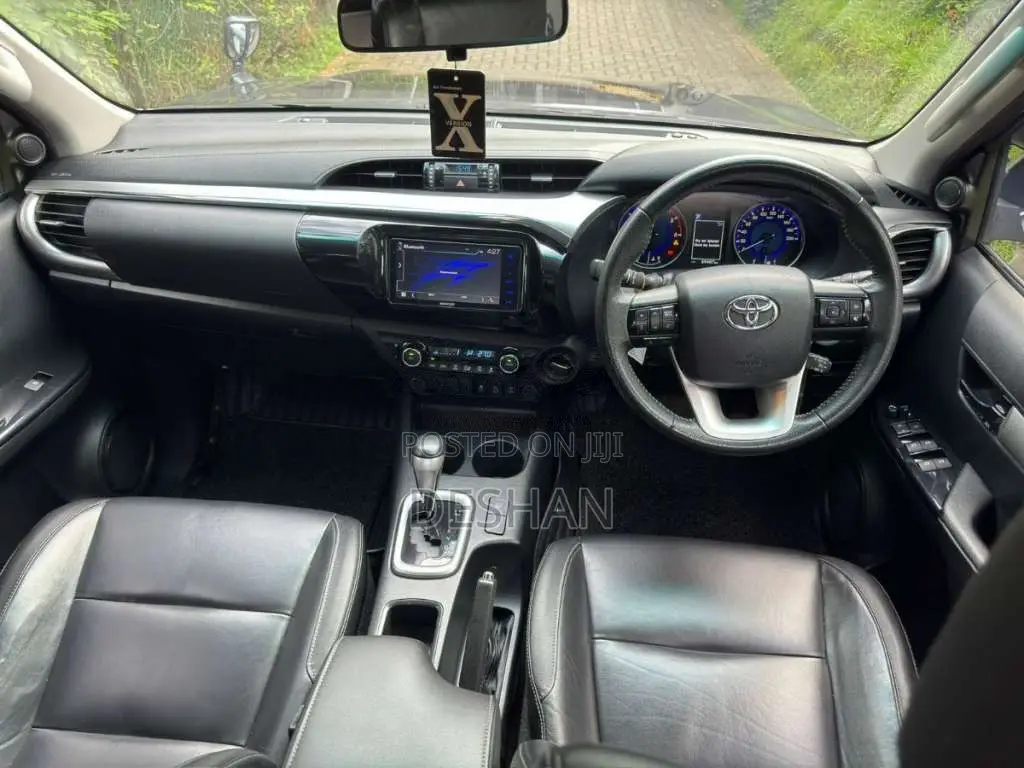 Toyota Hilux V Grade 2020 Pickup (Used)