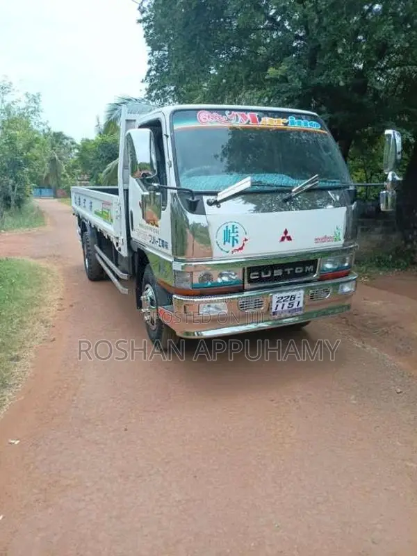 Mitsubishi Canter 1992 Lorry (Used)