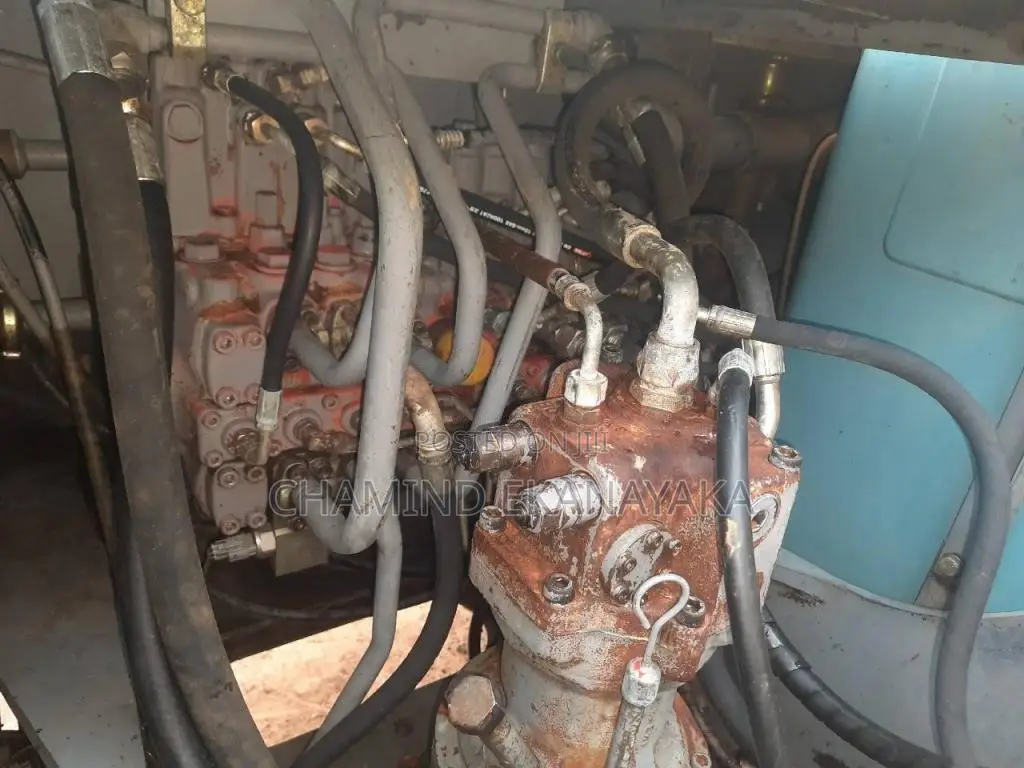Hitachi EX120-3 2010 Heavy-Duty (Used)
