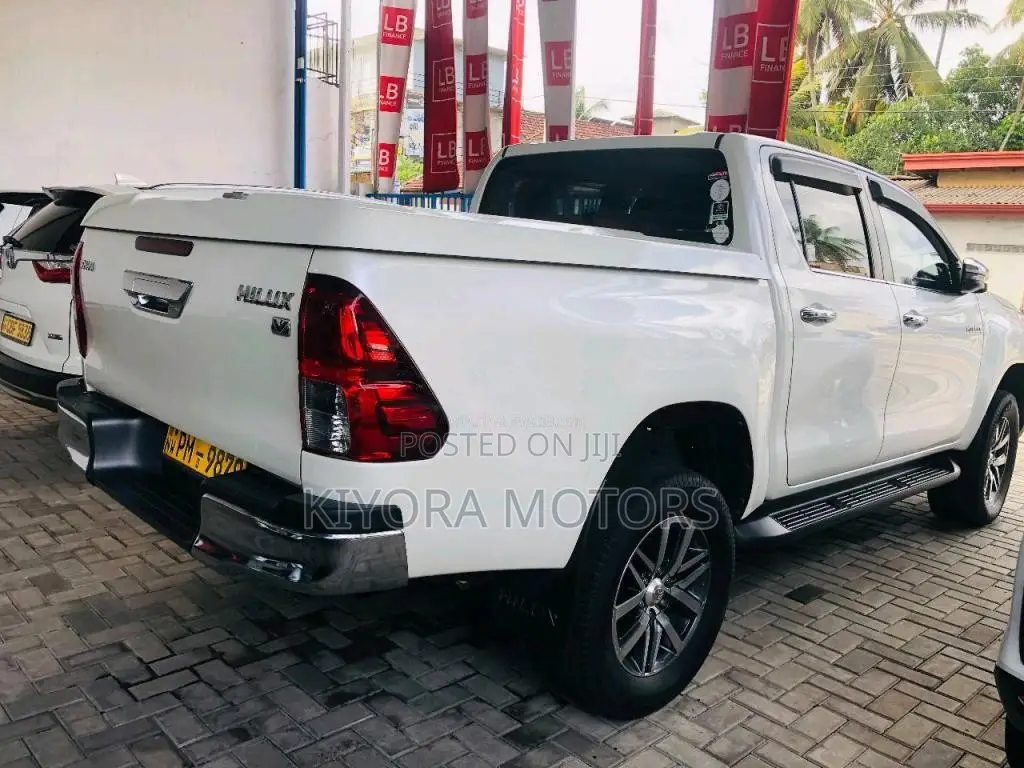 Toyota Hilux V Grade 2020 Pickup (Used)