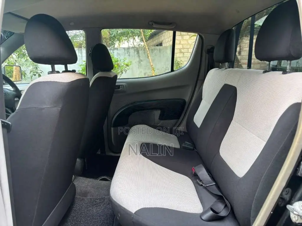 Mitsubishi L200 2WD 2013 Pickup (Used)