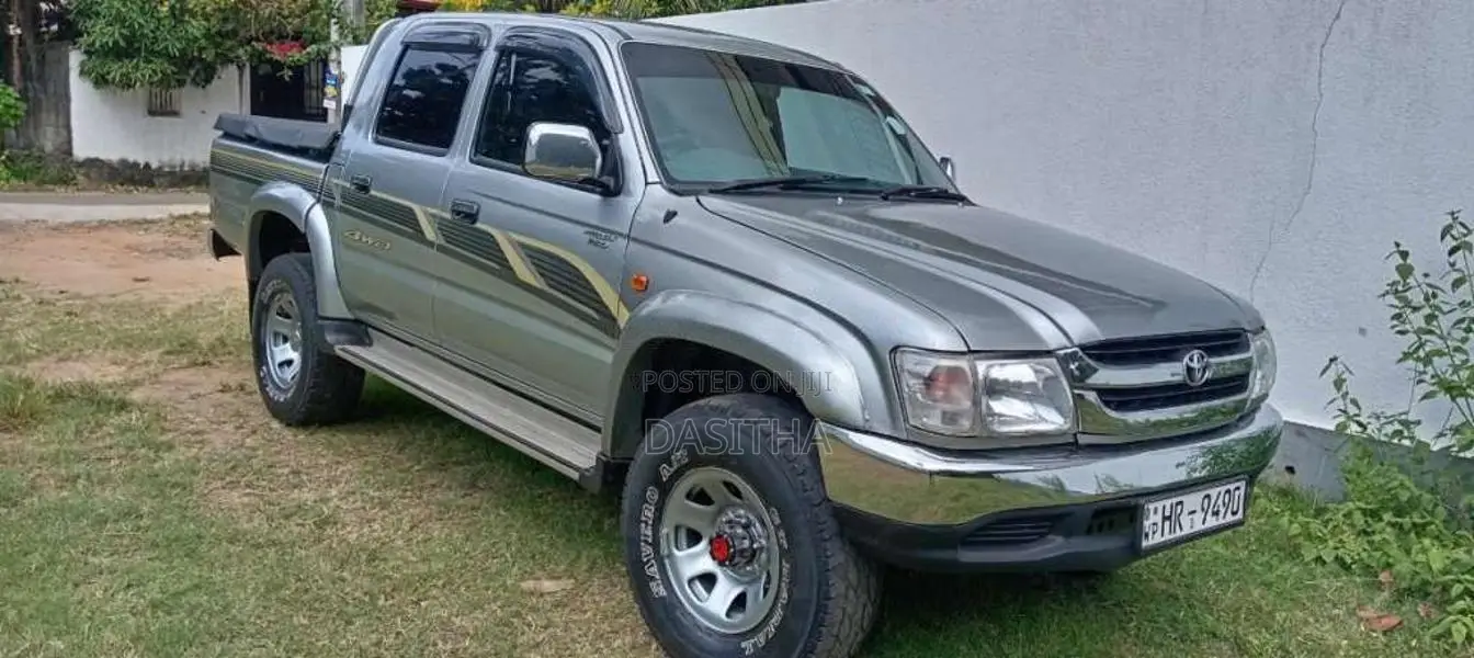 Toyota Hilux 166R 4WD 2003 Pickup (Used)