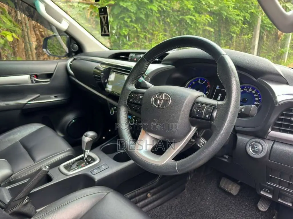 Toyota Hilux V Grade 2020 Pickup (Used)