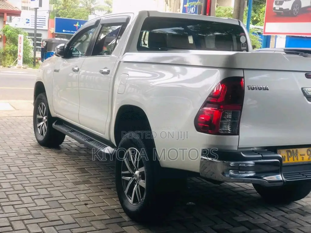 Toyota Hilux V Grade 2020 Pickup (Used)