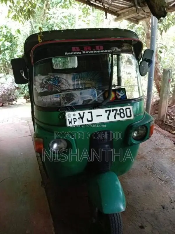 Bajaj Re 205 2011 Three Wheel (Used)