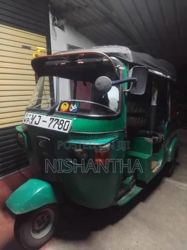 Bajaj Re 205 2011 Three Wheel (Used)