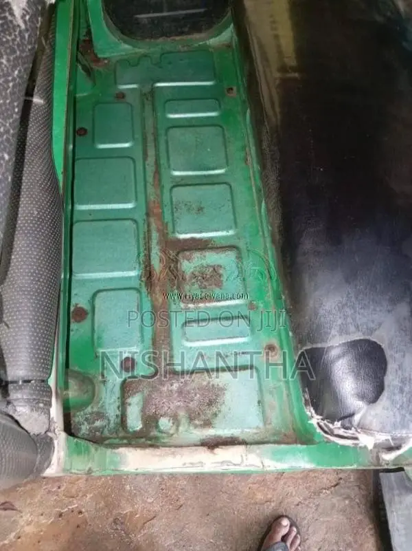 Bajaj Re 205 2011 Three Wheel (Used)