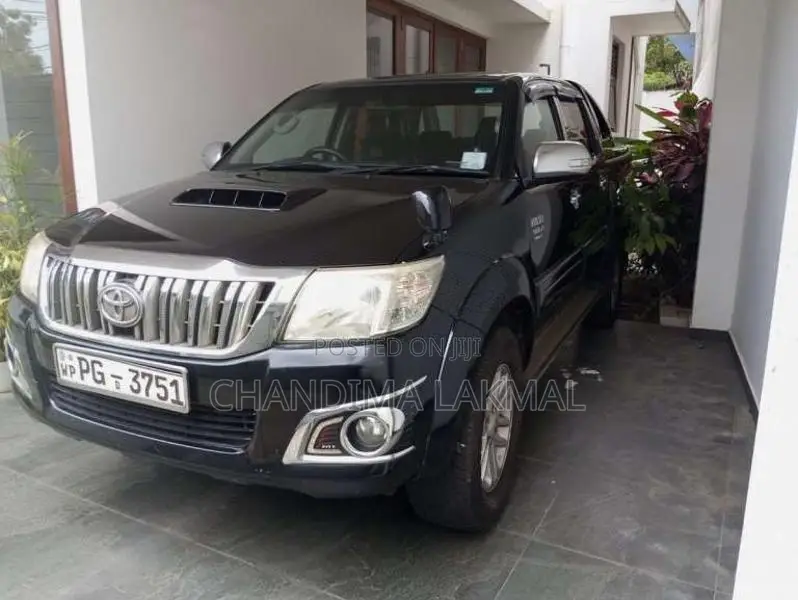 Toyota Hilux 2015 Pickup (Used)