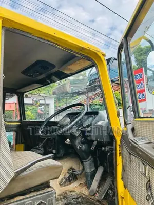 Mitsubishi Fuso 1982 Lorry (Used)