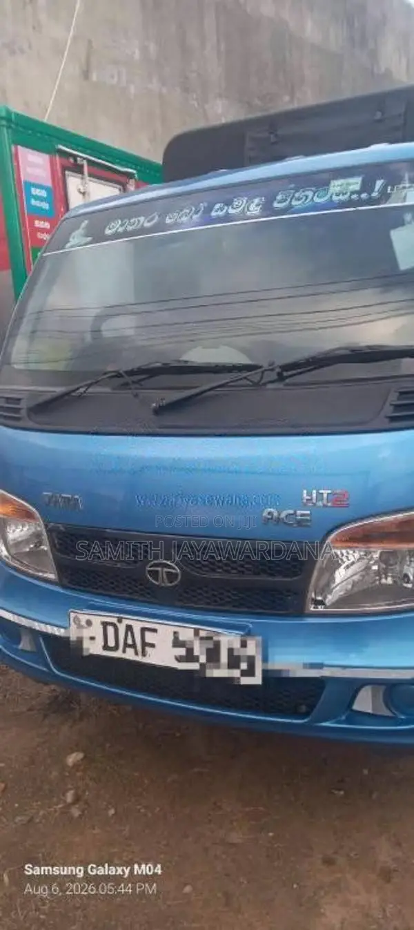 Tata Dimo Batta 2017 Lorry (Used)