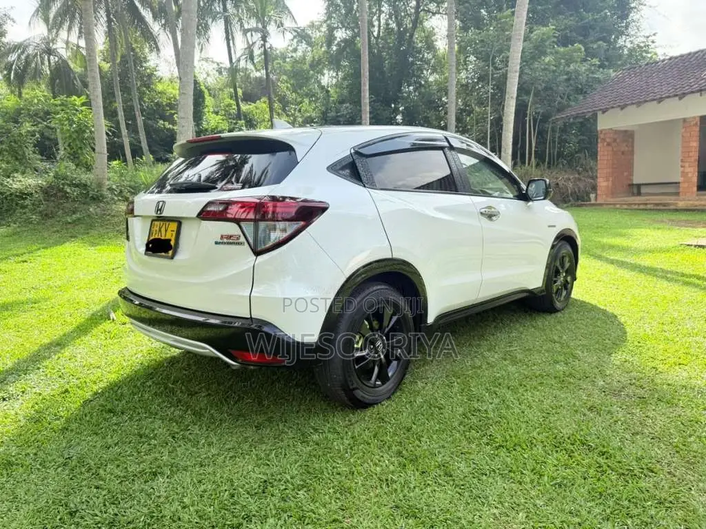 Honda Vezel Z Black 2014 SUV (Used)