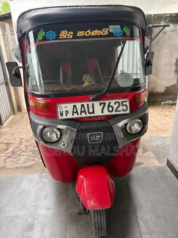 Bajaj RE 205 2014 Three Wheel (Used)