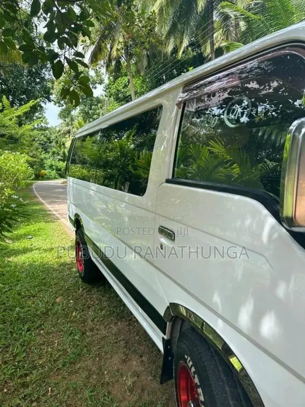 Nissan Caravan 1997 Van (Used)