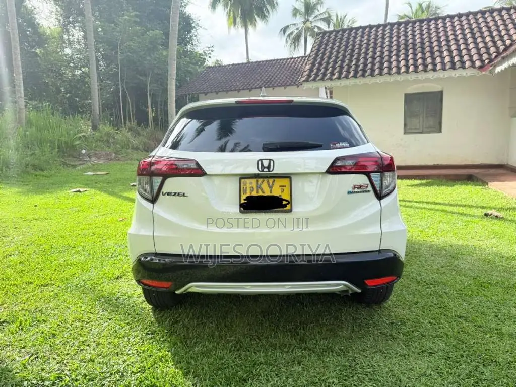Honda Vezel Z Black 2014 SUV (Used)