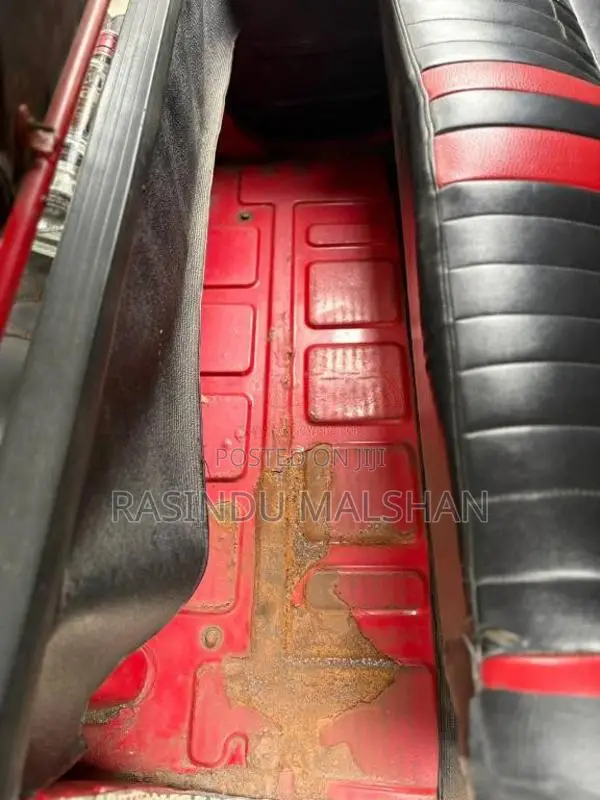 Bajaj RE 205 2014 Three Wheel (Used)