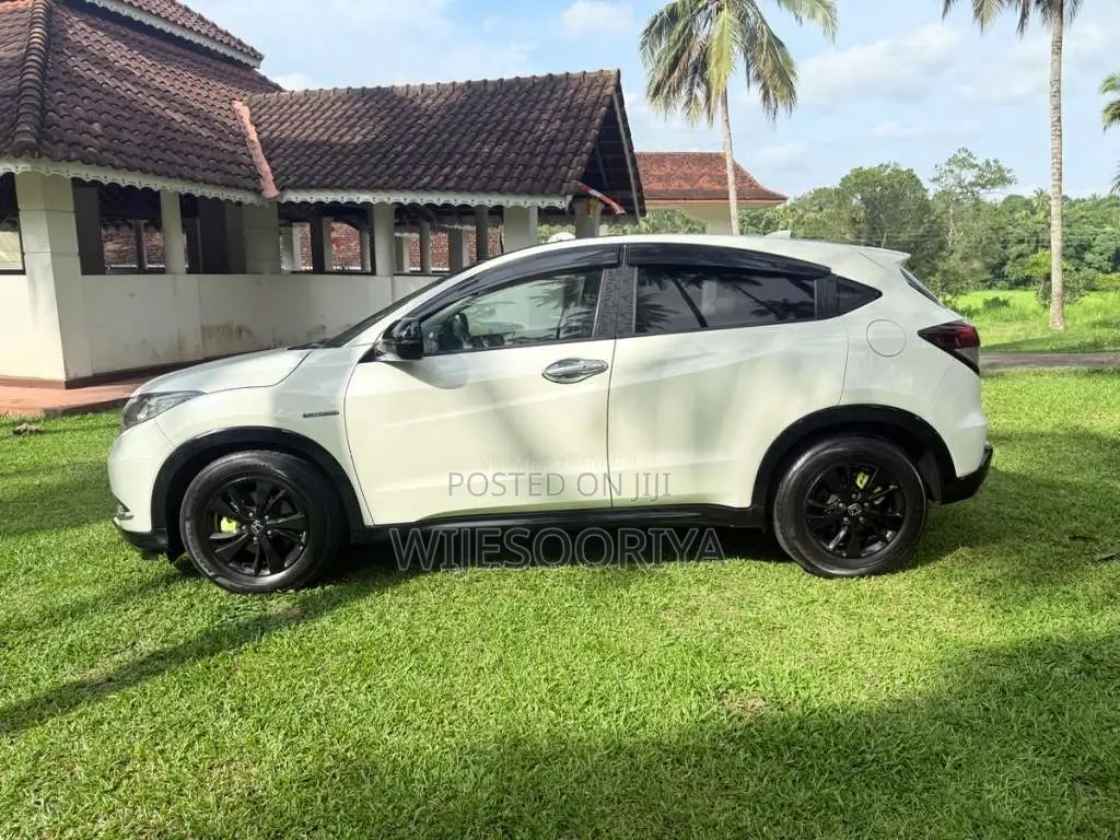 Honda Vezel Z Black 2014 SUV (Used)