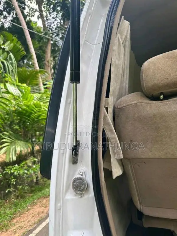 Nissan Caravan 1997 Van (Used)