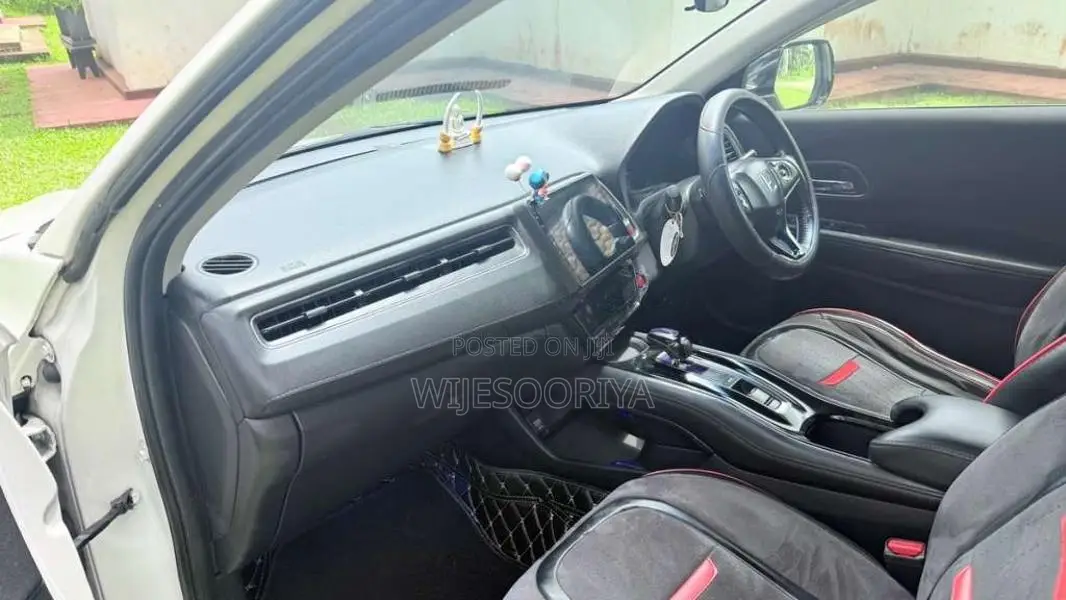 Honda Vezel Z Black 2014 SUV (Used)