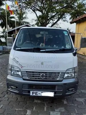 Nissan E25 2006 Van (Used)
