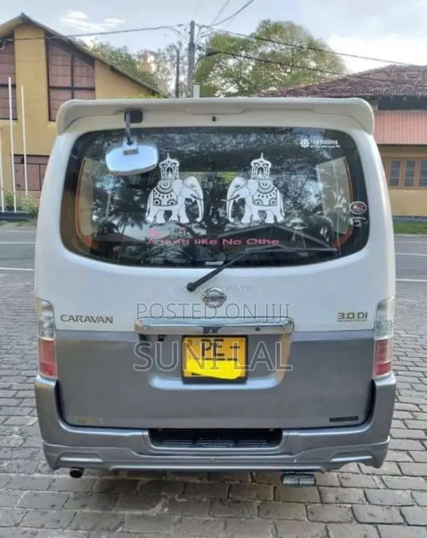 Nissan E25 2006 Van (Used)