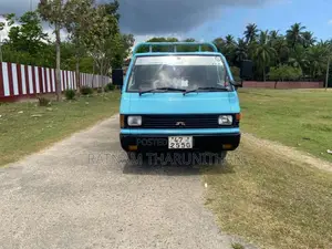 Mitsubishi L300 1980 Lorry (Used)