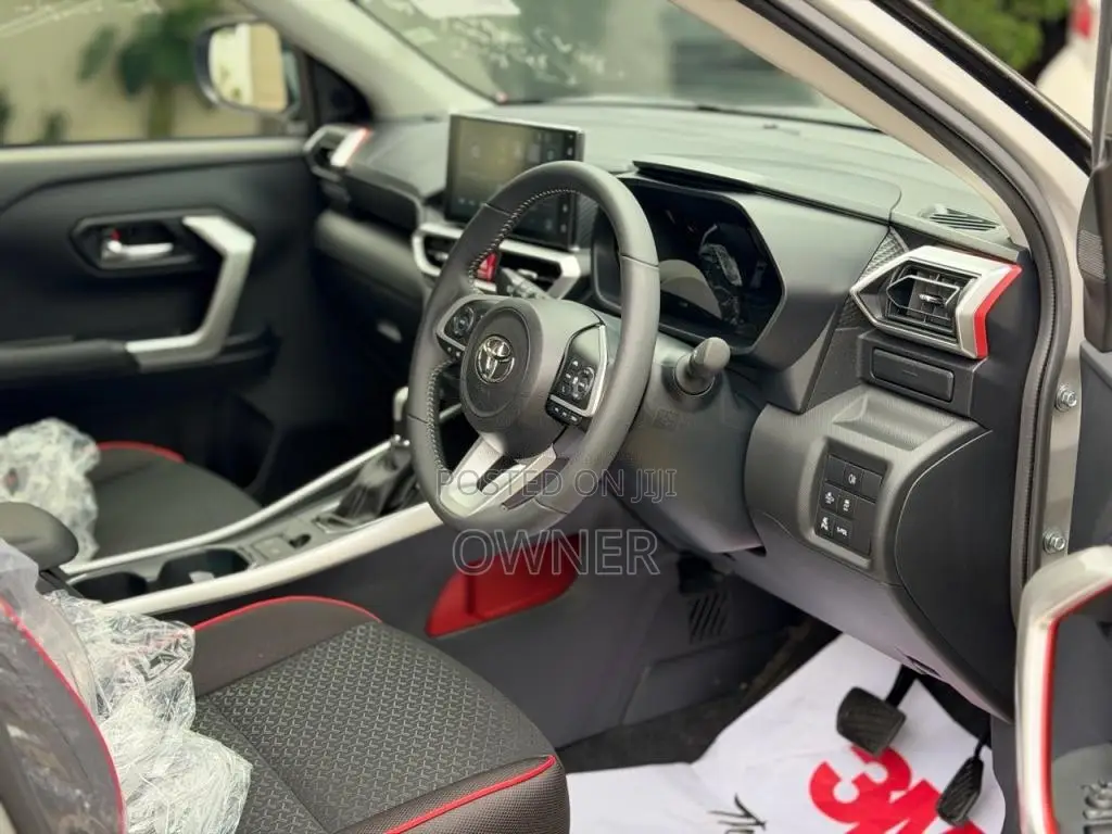 Toyota Raize Z Black Top 2026 SUV Brand New