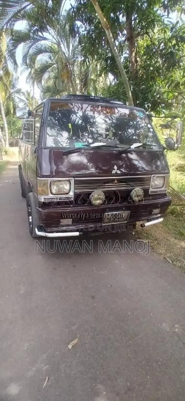 Mitsubishi L300 1998 Van (Used)