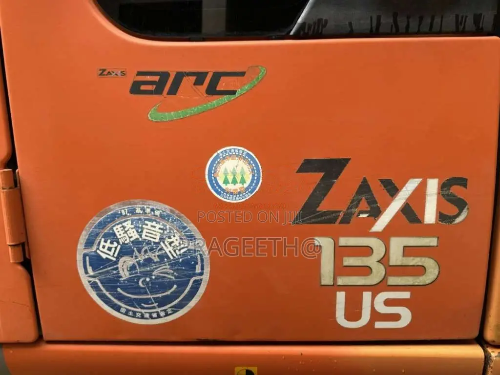 Hitachi Zaxis 135 2017 Heavy-Duty (Used)