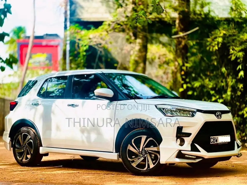 Toyota Raize 2025 SUV (Used)