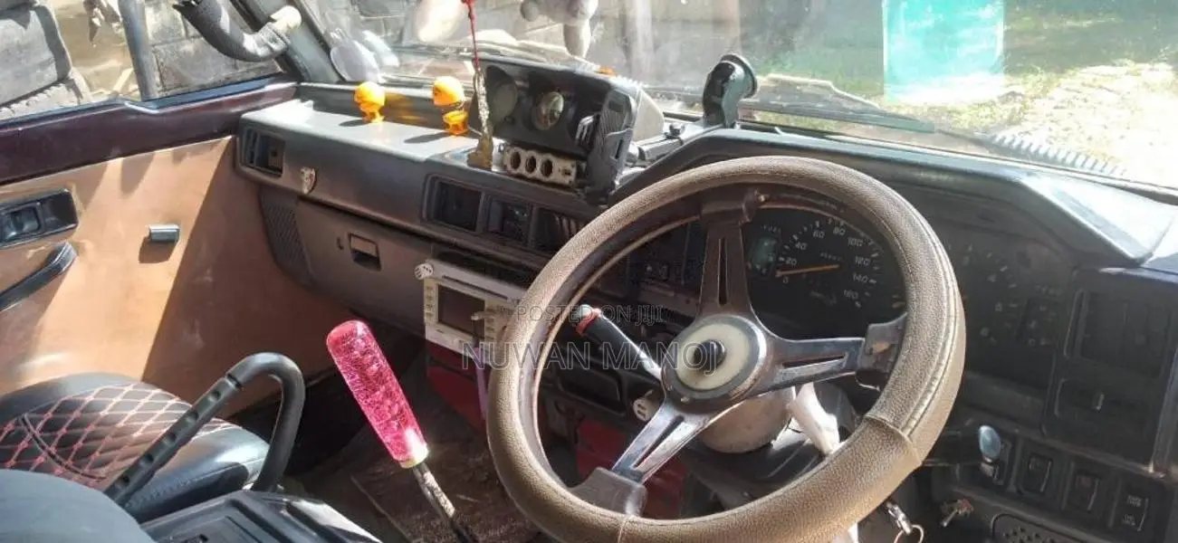 Mitsubishi L300 1998 Van (Used)