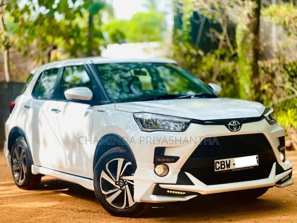 Toyota Raize 2025 SUV (Used)