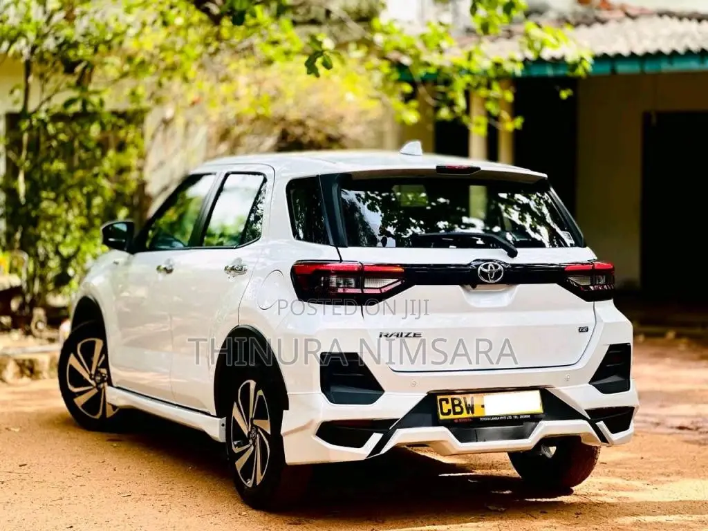 Toyota Raize 2025 SUV (Used)