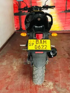 Yamaha FZ 2013 Motorbike (Used)