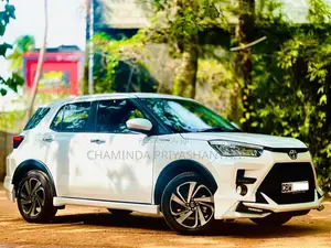 Toyota Raize 2025 SUV (Used)
