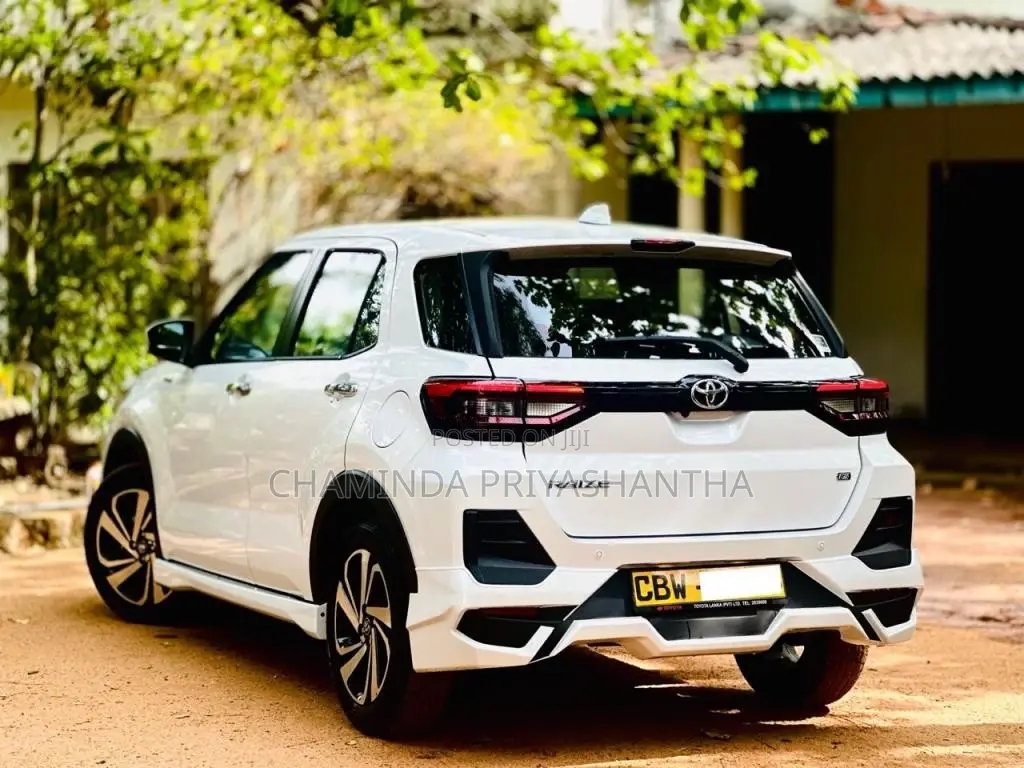 Toyota Raize 2025 SUV (Used)