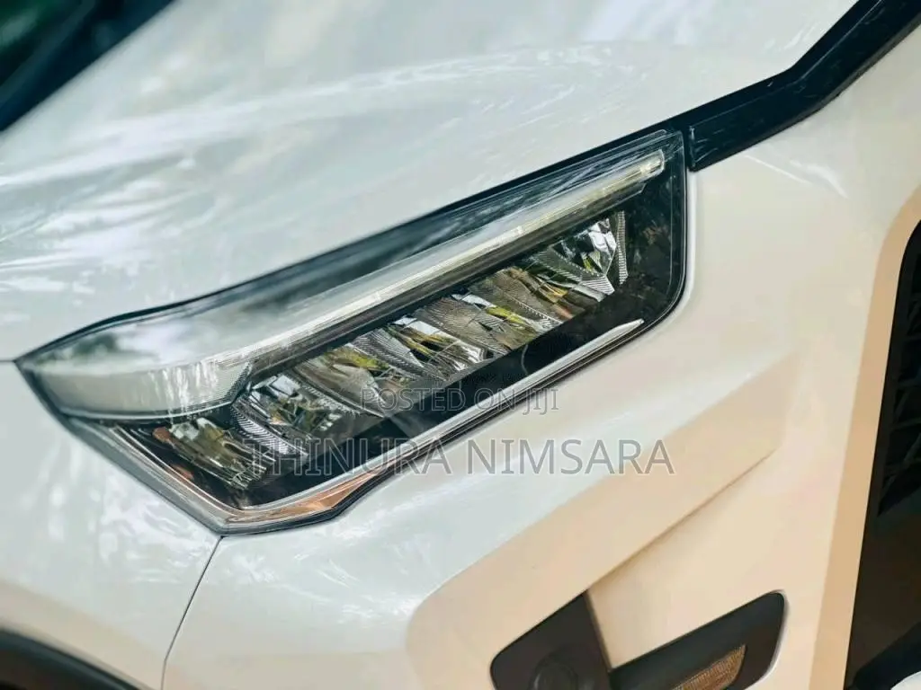 Toyota Raize 2025 SUV (Used)