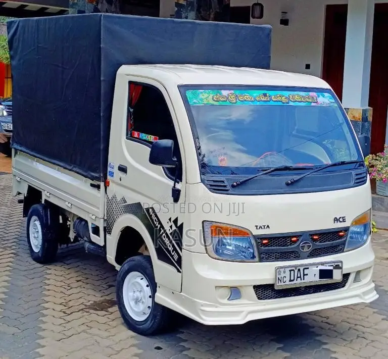 Tata Dimo Batta 2017 Lorry (Used)
