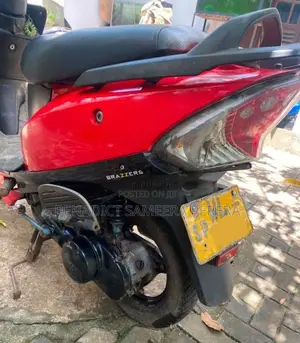 TVS Scooty Streak 2011 Motorbike (Used)