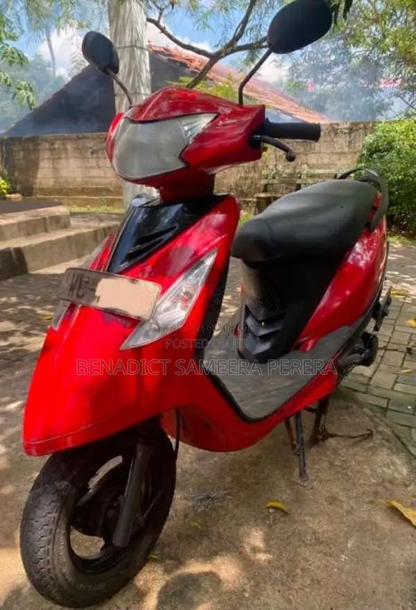 TVS Scooty Streak 2011 Motorbike (Used)