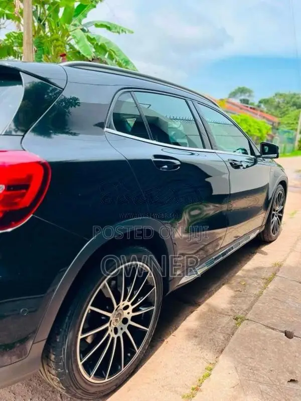 Mercedes-Benz GLA180 AMG Line 2018 SUV (Used)