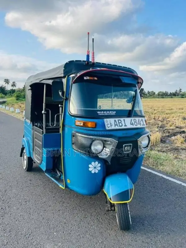 Bajaj Re 2015 Three Wheel (Used)