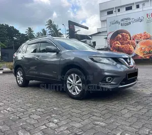 Nissan X-Trail PREMIUM EDITION 2016 SUV (Used)